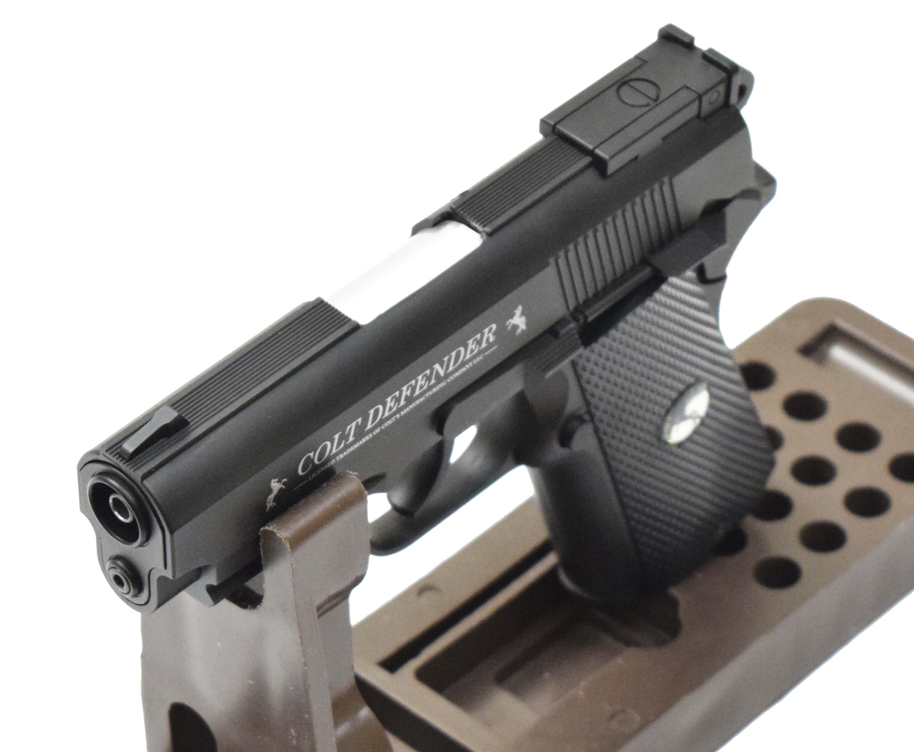 Пневматический пистолет Umarex Colt Defender 4,5 мм