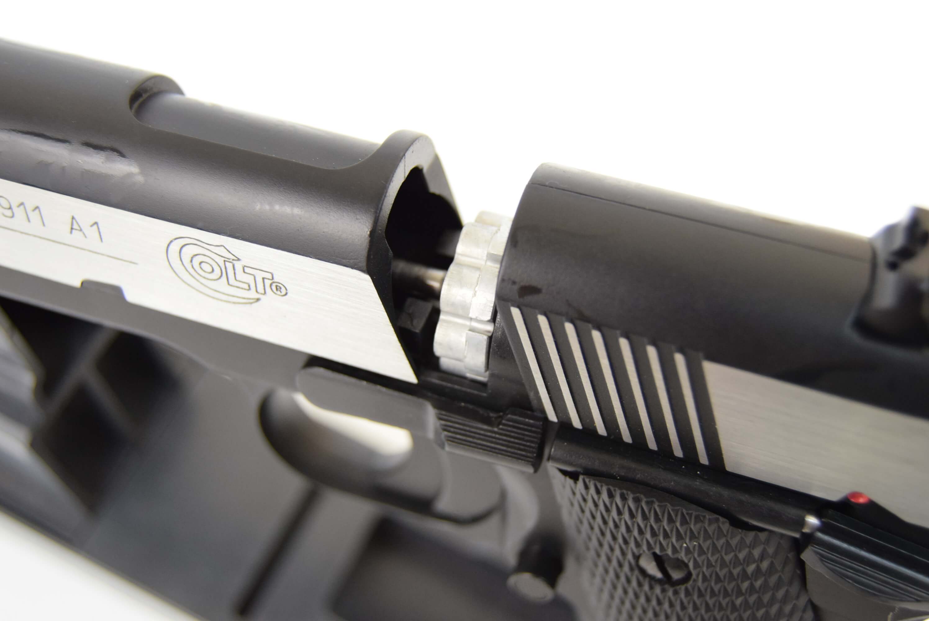 Пневматический пистолет Umarex Colt Government M1911 A1 Dark OPS хром. с черн. пласт. накладками 4,5 мм