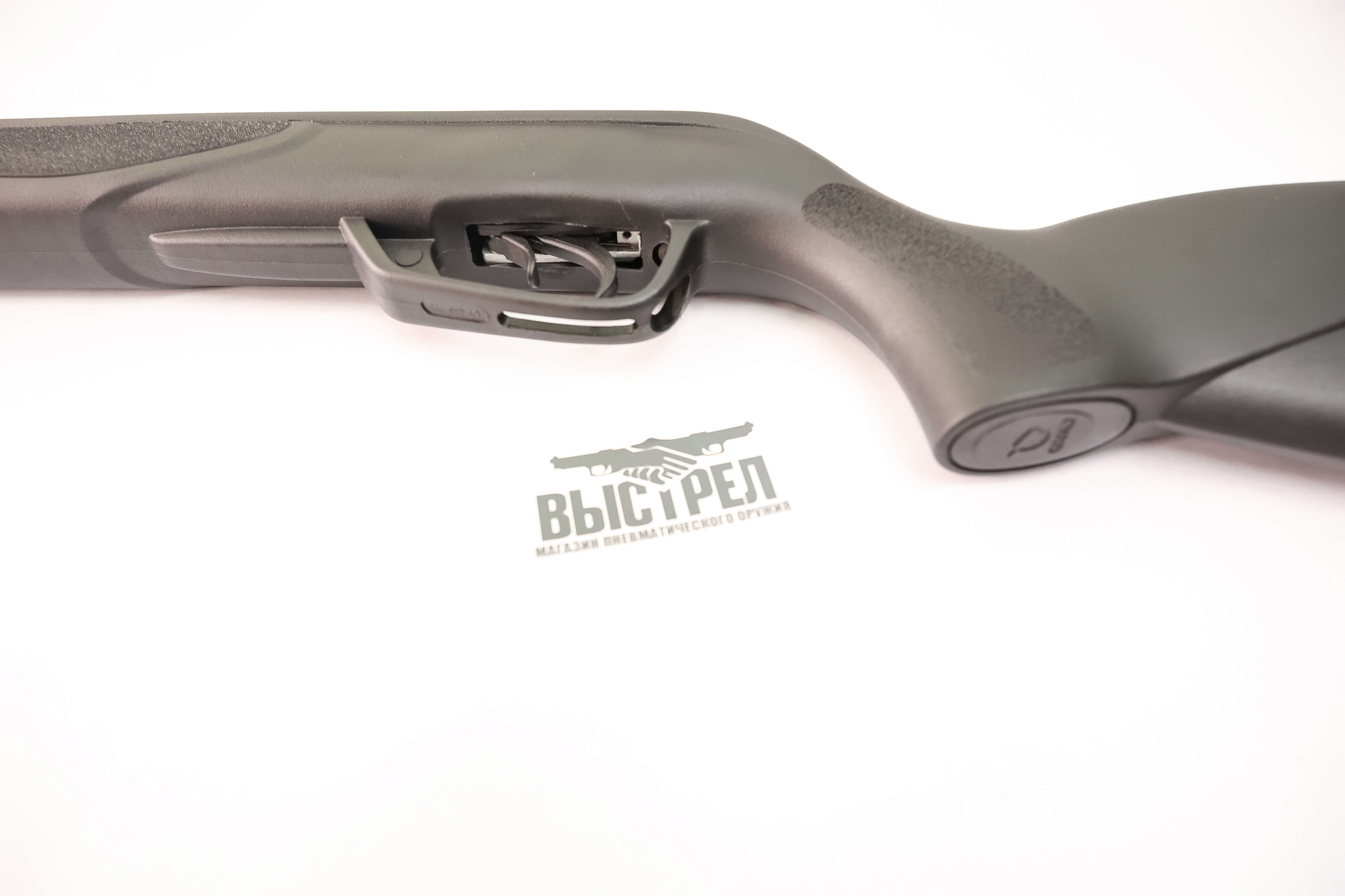Пневматическая винтовка Gamo Black Shadow 4,5 мм